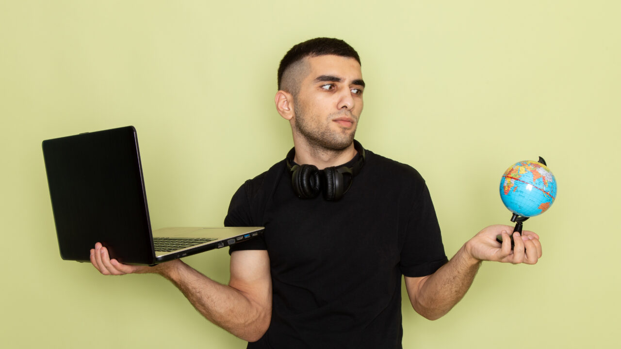 Milyom: How Internet Randomness Becomes Fascination